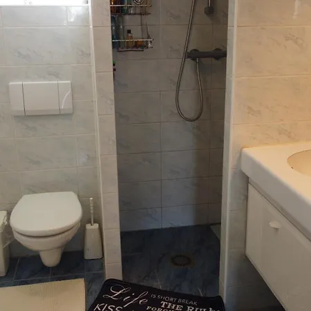 בית הארחה Volendam וולנדאם